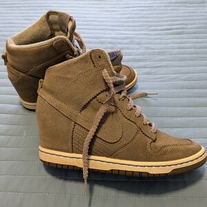 Nike Womens Size 6.5 Dunk Sky High Hidden Heel - Brown Suede
